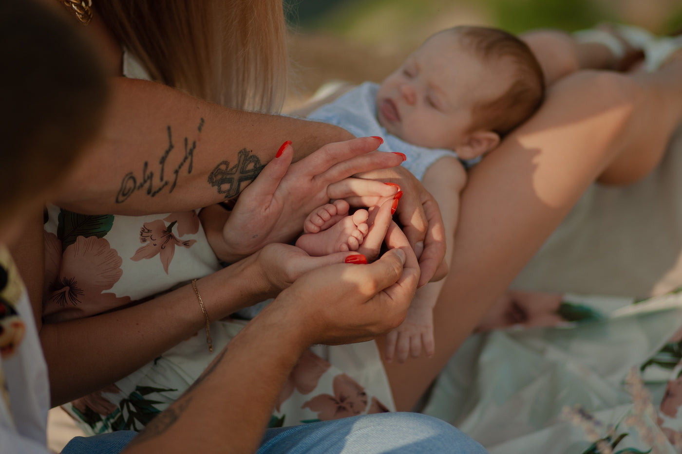 Hoe veilig is een gouden baby armbandje?